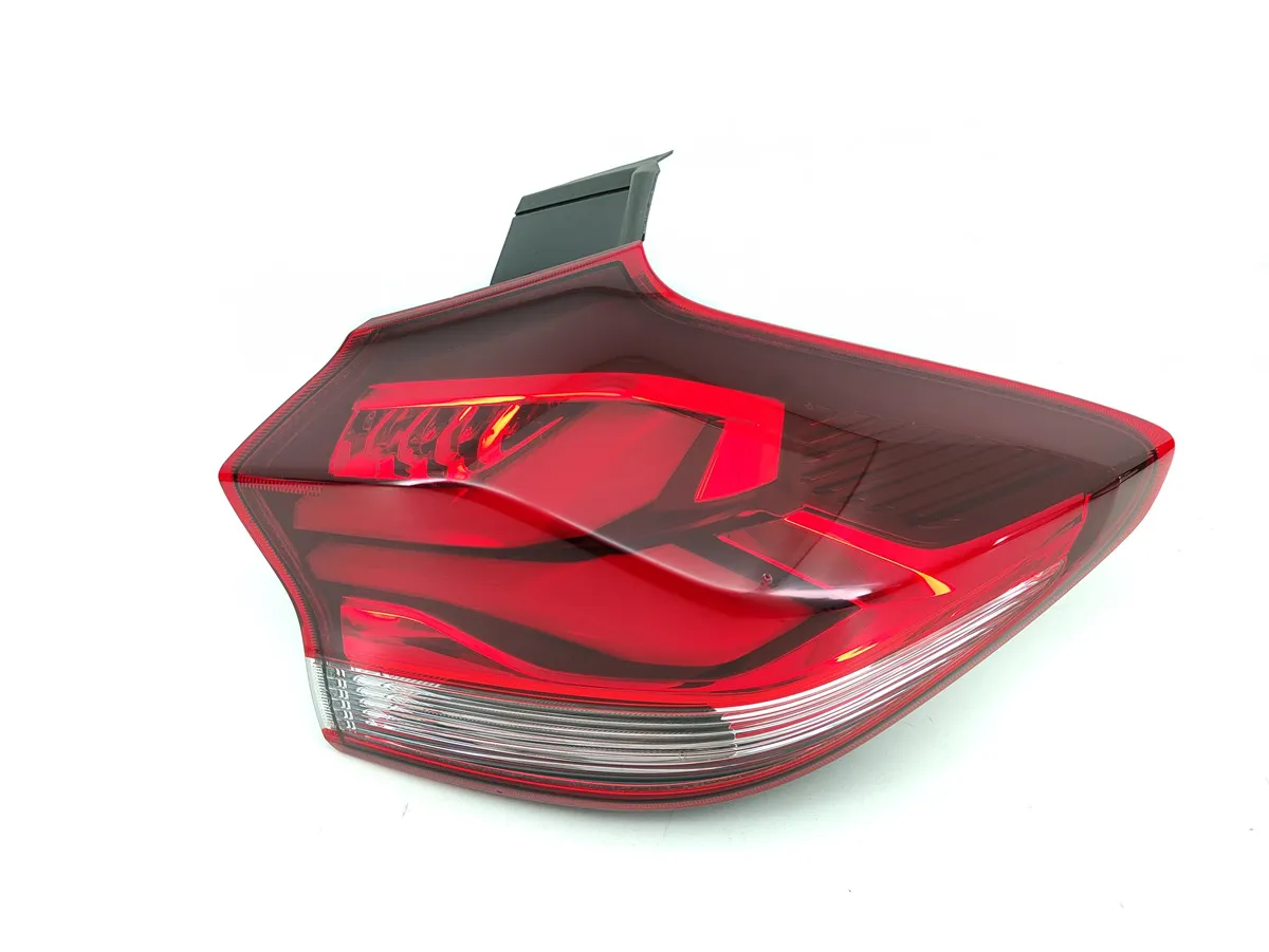 26313440 Faro Trasero Derecho Exterior Tracker G3 Premier