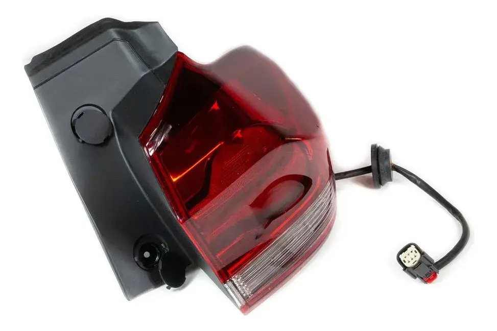 26344409 Faro Trasero Derecho Exterior Tracker G3 Lt/ltz