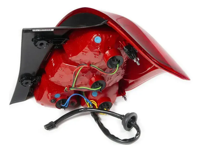 42435949 Faro Trasero Izquierdo Tracker /16