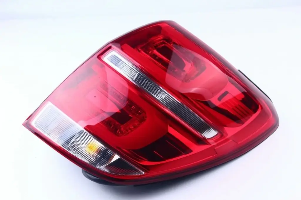 42506234 Faro Trasero Derecho Captiva B 15/