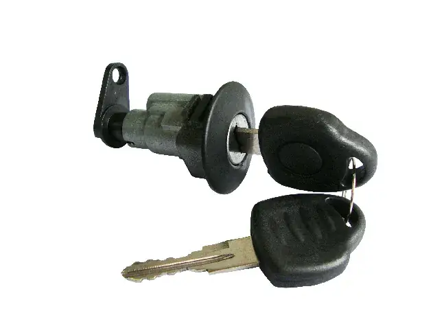 Cilindro de baúl para Corsa / Classic