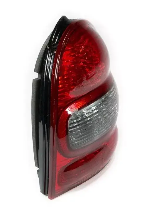 94718666 Faro Trasero Derecho Corsa 3p 2k