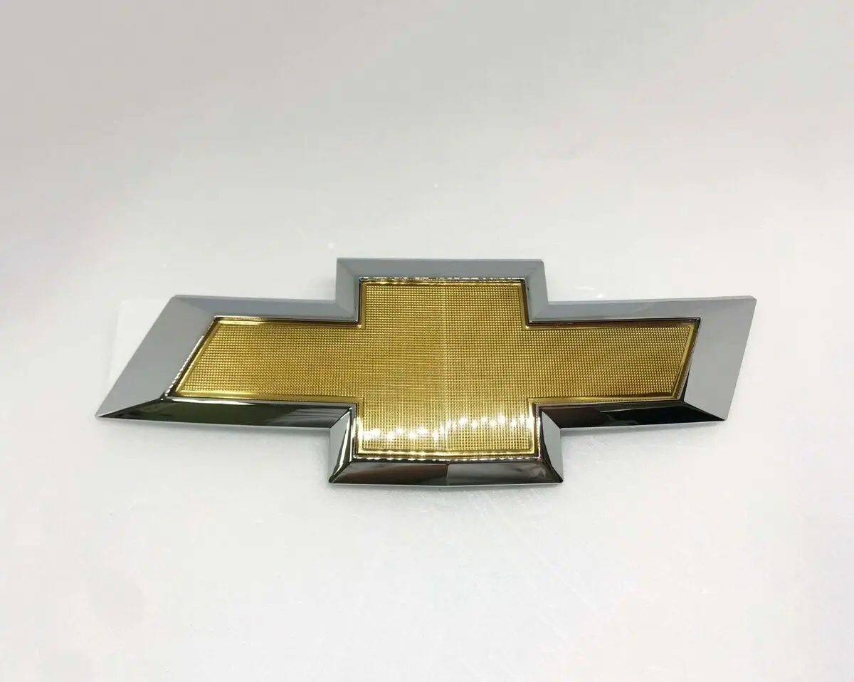 95122570 Emblema Delantero -moño- Cruze 13/14