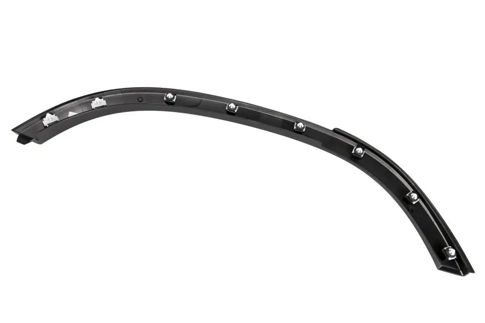 Moldura pasarrueda para Tracker G2