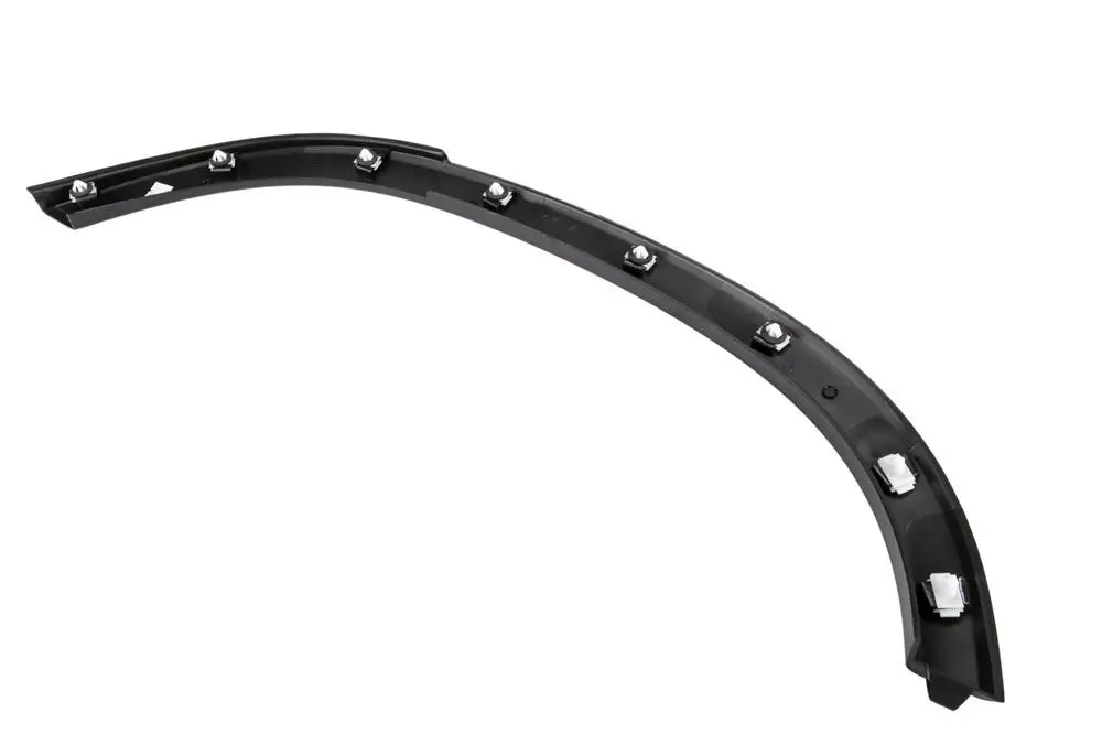 Moldura pasarrueda para Tracker G2