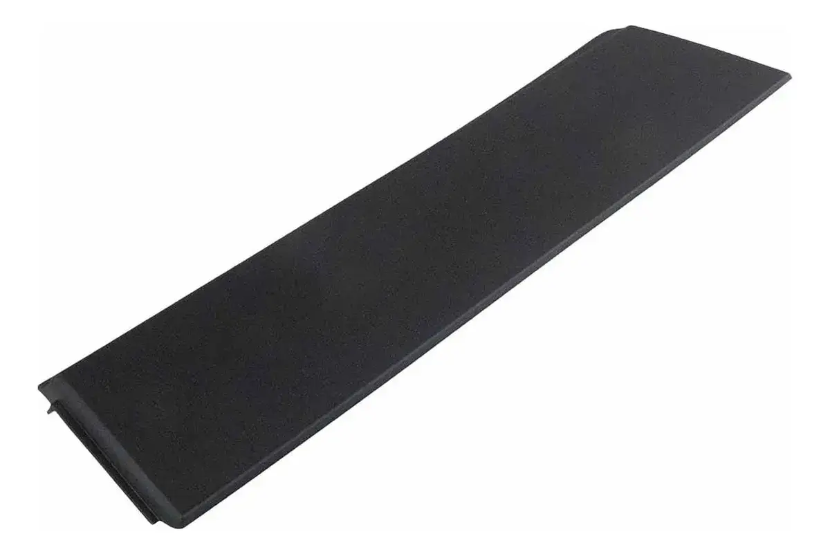 Moldura puerta para Tracker G2