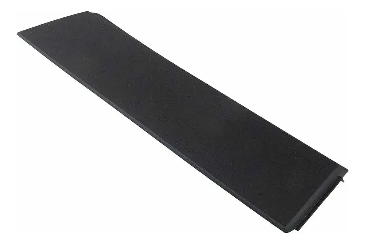 Moldura puerta para Tracker G2