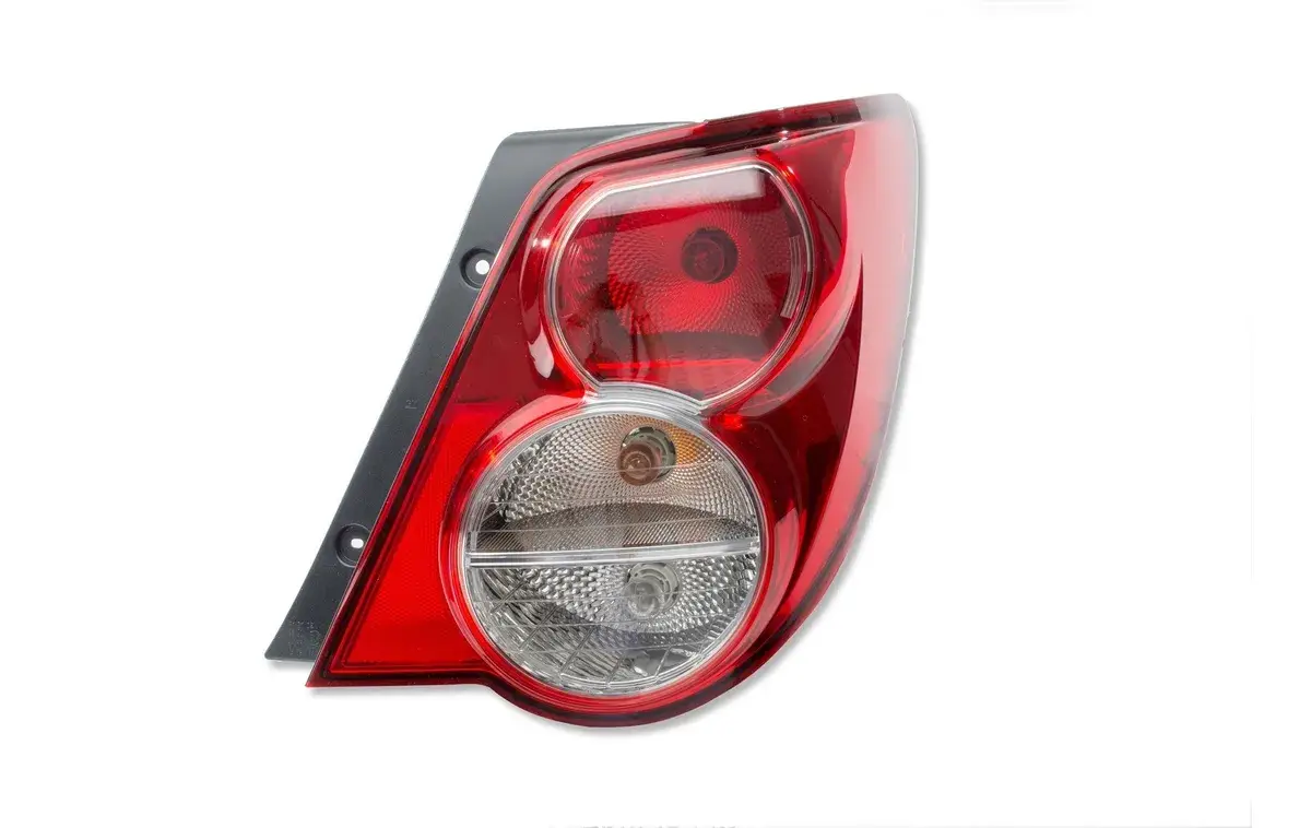 96830976C Faro Trasero Derecho Sonic 4p